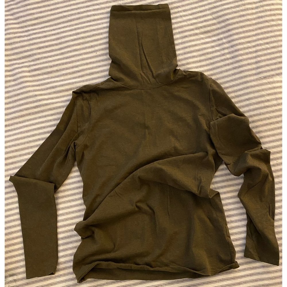 Peruvian Connection Extreme Turtleneck, Size MEDIUM, in Dark Olive (Clove?)